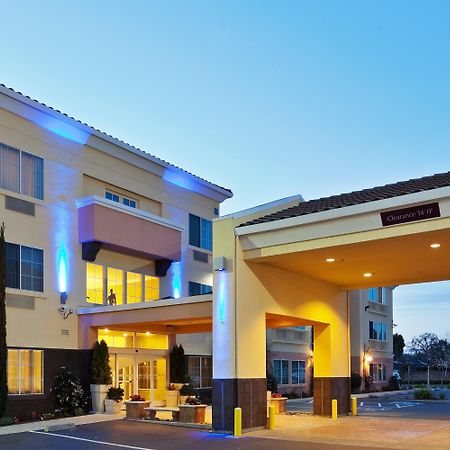 Holiday Inn Express Berkeley, An Ihg Hotel Exterior photo